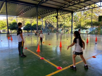 DIVERSIÓN Y FÚTBOL TENIS EN LOS INTERCLASES 2021 
