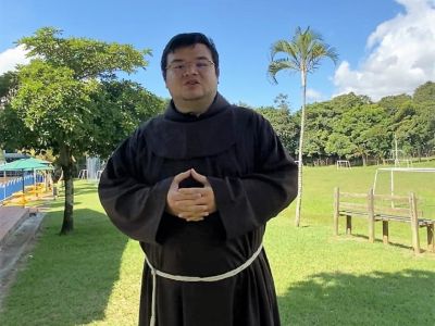 SEMANA MARIANA:  MARÍA MADRE DE LA IGLESIA 
