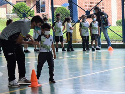 DEPORTE Y BAILE PARA NUESTROS 'CHIQUITINES' 