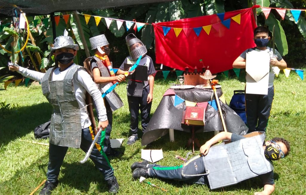ÁREA DE INGLÉS REALIZÓ ACTIVIDAD 'THE MIDDLE AGES'