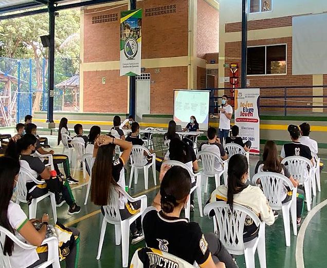 ESTUDIANTES CISNERISTAS RECIBIERON SOCIALIZACIÓN DEL PROCESO ELECTORAL PARA LAS JUVENTUDES 2021