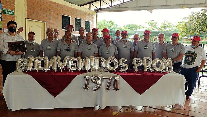 EGRESADOS CISNERISTAS RECIBIERON HOMENAJE