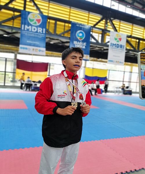 DEPORTISTA CISNERISTA SE DESTACA EN COMPETENCIA DEPARTAMENTAL DE KARATE DO