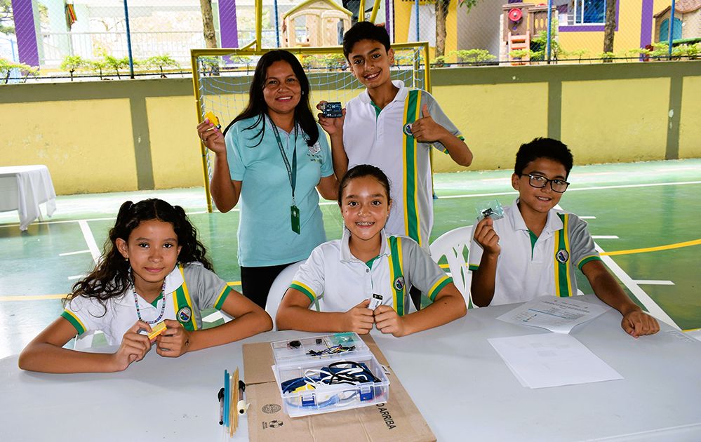 CISNEROS CLASIFICÓ A LA FINAL NACIONAL DE TORNEO DE ROBÓTICA