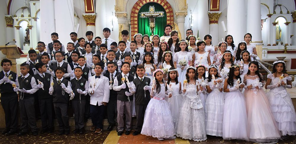 CELEBRACIONES DE PRIMERA COMUNIÓN Y CONFIRMACIÓN DE ESTUDIANTES CISNERISTAS  (GALERÍA)