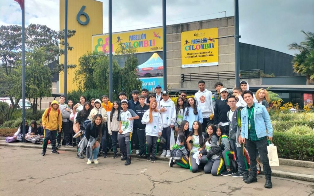 ESTUDIANTES CISNERISTAS VISITARON LA FILBO 2023