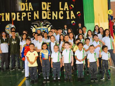 IZADA DE BANDERA: CONMEMORACIÓN DÍA DE LA INDEPENDENCIA DE COLOMBIA Y BATALLA DE BOYACÁ 