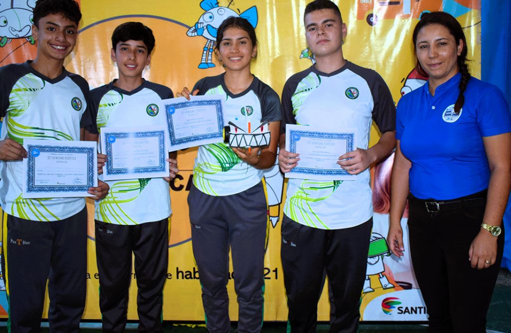 EL COLEGIO CISNEROS FUE NUEVAMENTE ANFITRIÓN DE LAS ELIMINATORIAS SET VEINTIUNO ROBÓTICA