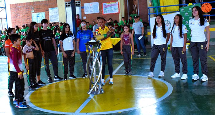 FIESTA DEPORTIVA EN LA INAUGURACIÓN DE LOS JUEGOS INTERCLASES 2024