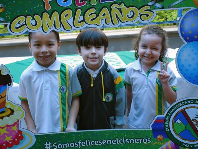 CELEBRAMOS A NUESTROS CISNERISTAS 