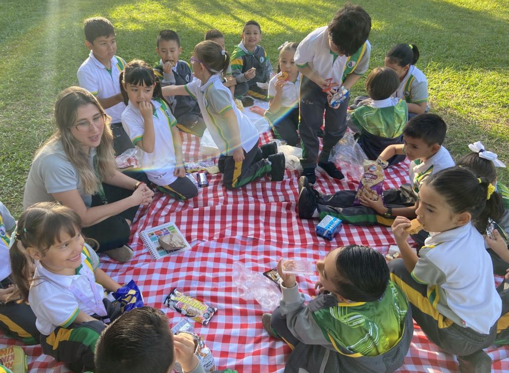 'PICNIC CRAZY FOOD' CON ESTUDIANTES DEL GRADO PRIMERO