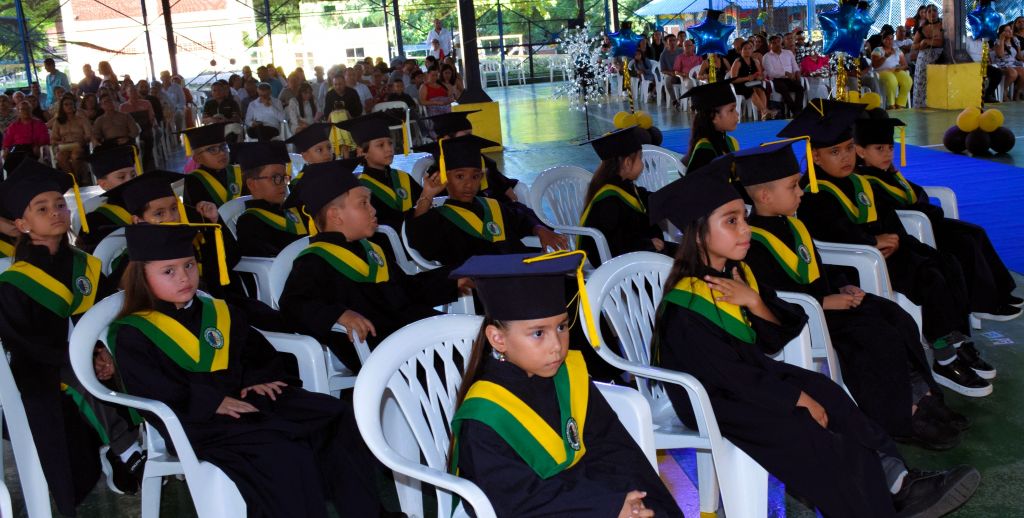 GALERÍA: CEREMONÍAS DE CLAUSURA Y EUCARISTÍA GRADOS TR y 5°