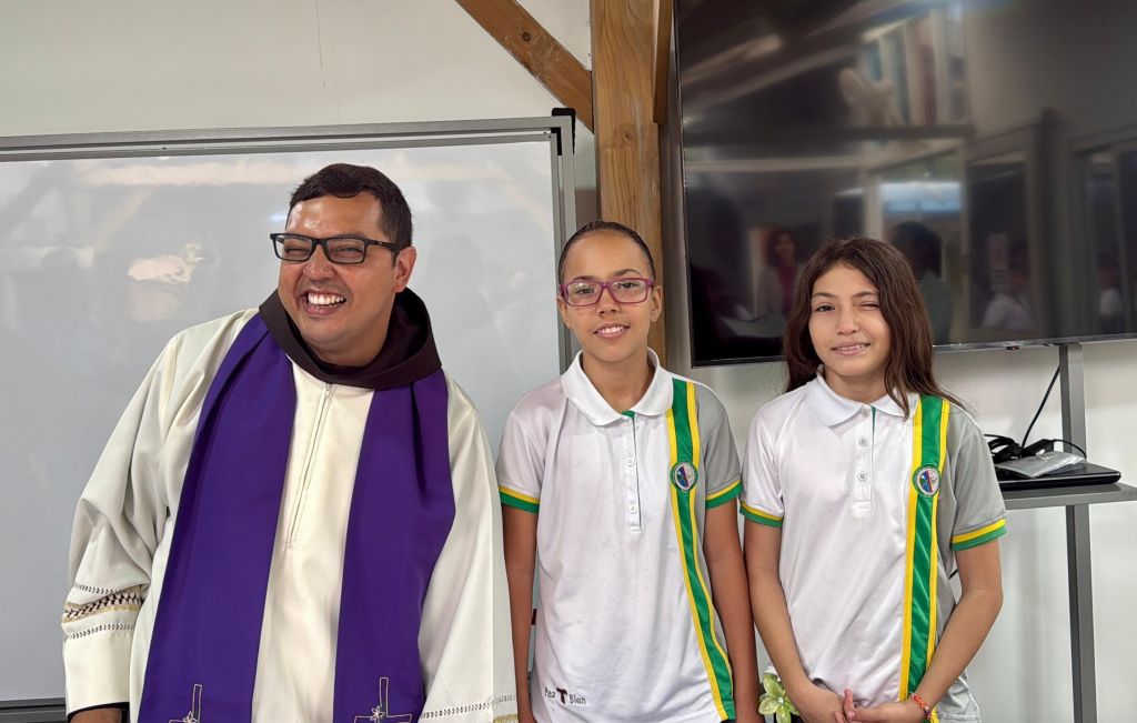 ESCUELA DE LOS GESTOS: ABRIL, MES DEL GUIÑO
