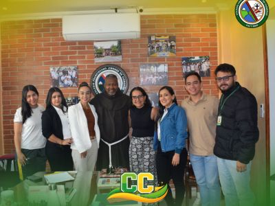 SE POSESIONARON LOS CONSEJOS DIRECTIVO Y DE CONVIVENCIA EN EL CISNEROS 